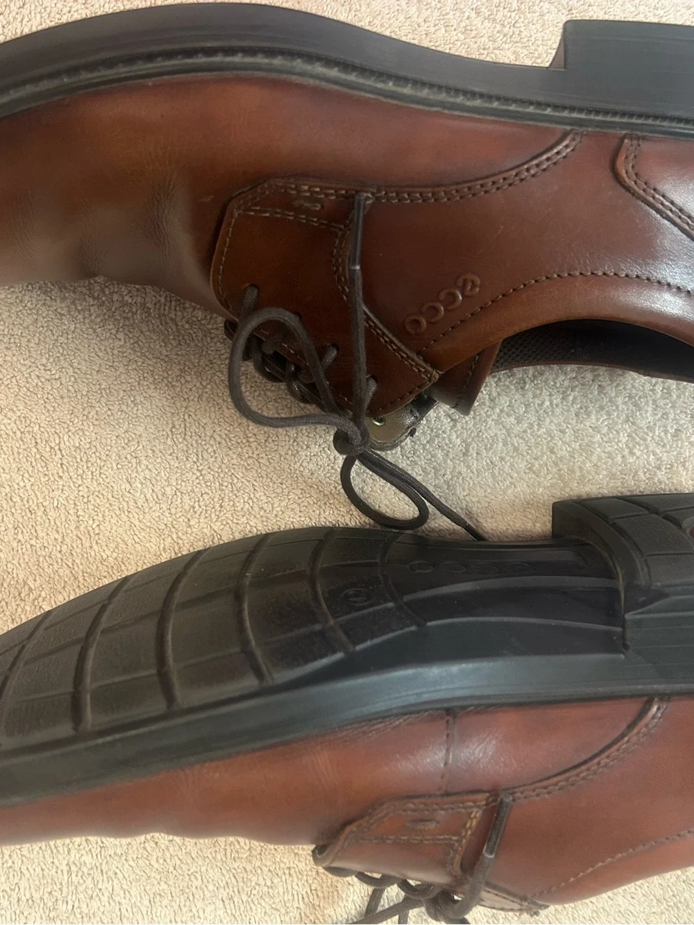 ECCO MENS HELSINKI CLASSIC OXFORDS. Chestnut leather. Size 42 (8/8.5) NICE